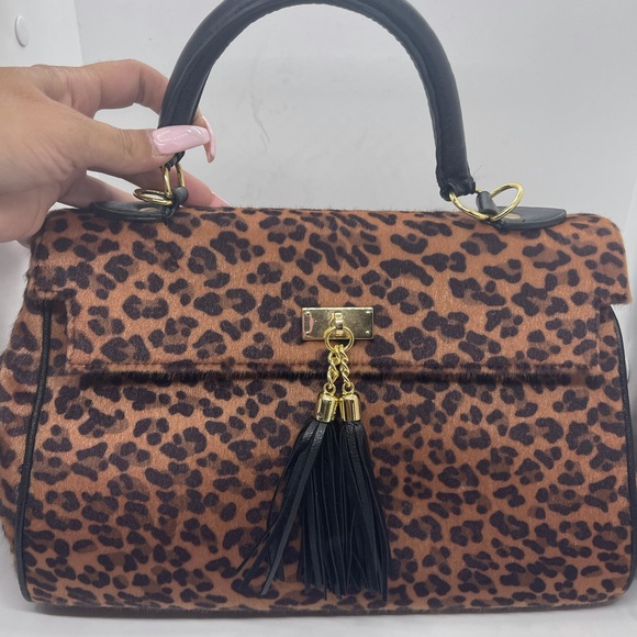Beautiful ALDO Leopard Handbag - Picture 6 of 9
